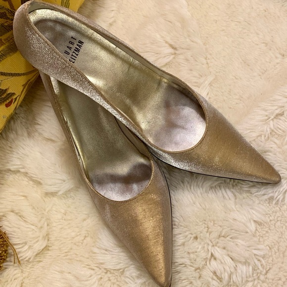 Stuart Weitzman Shoes - 🌸 ELEGANT STUART WEITZMAN GOLD HEELS
